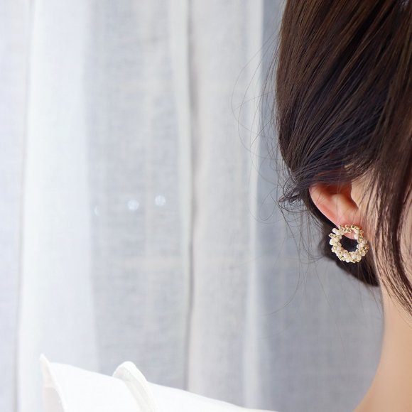 NEW 14K Gold Plated Diamond Bead Circle Stud Earrings - Picture 3 of 5